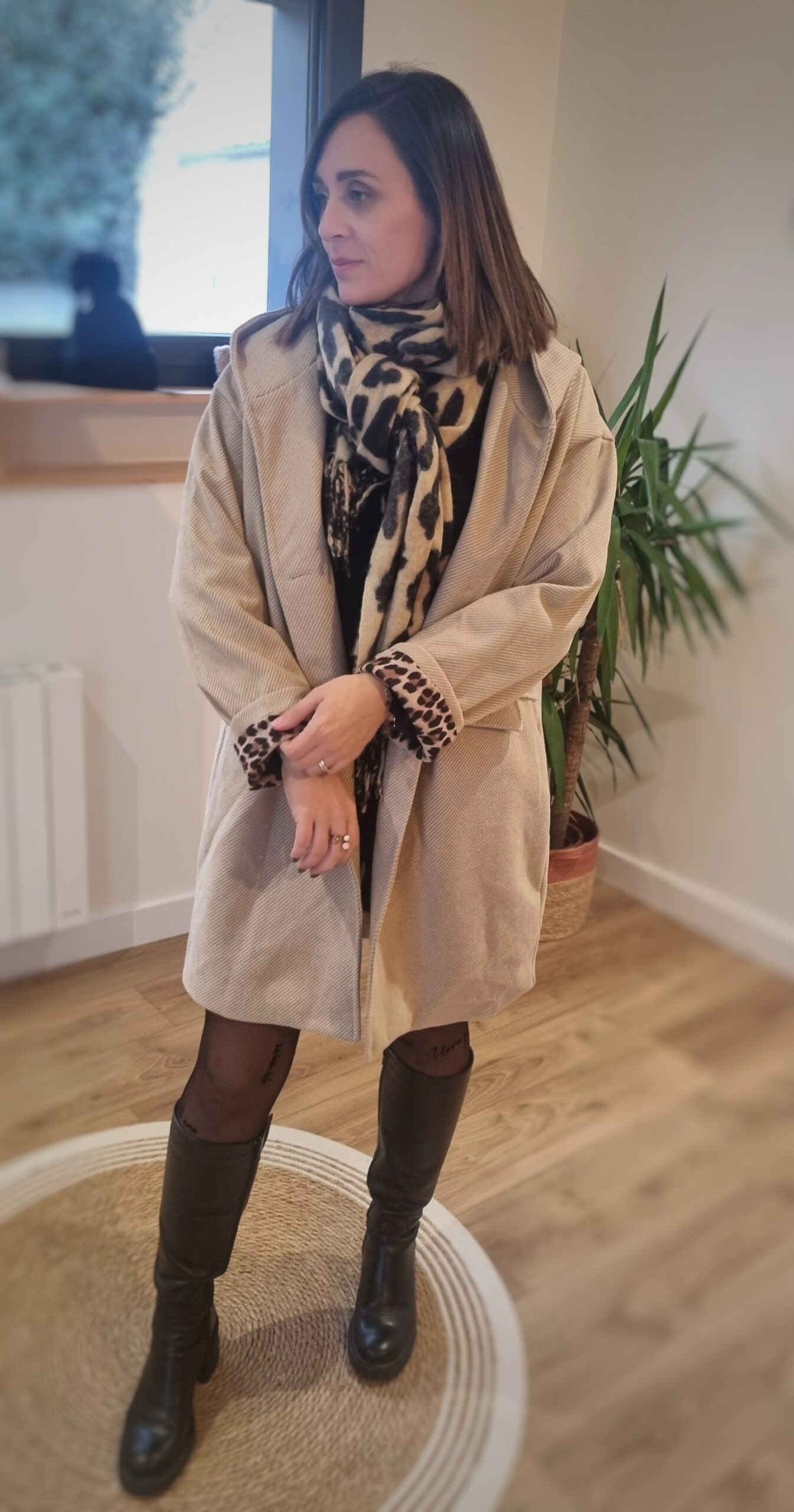 Echarpe Féline beige – Image 2