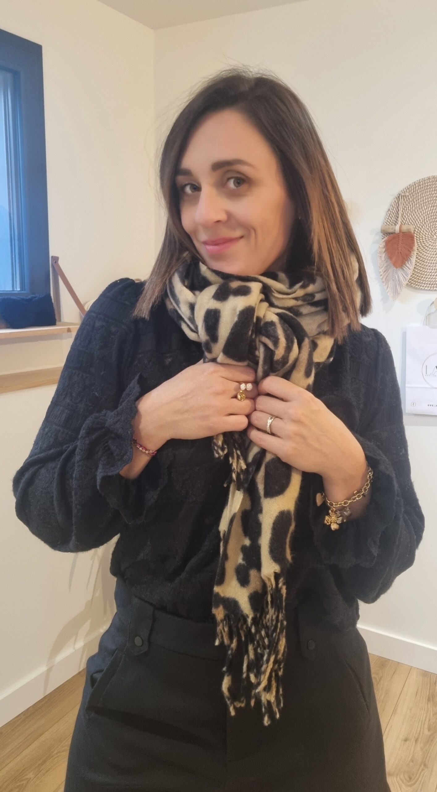 Echarpe Féline beige – Image 3