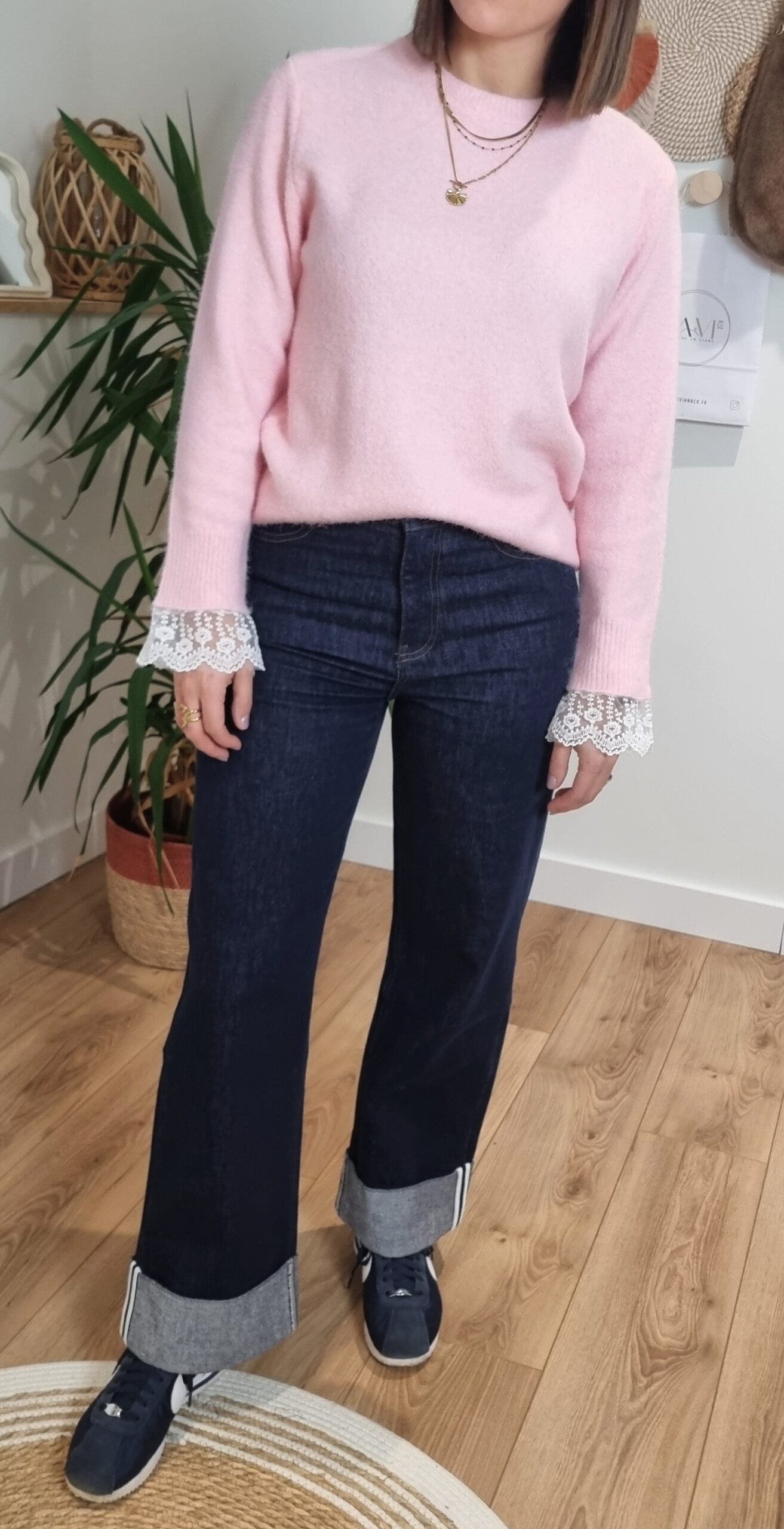 Jean brut femme coupe droite avec revers contrasté