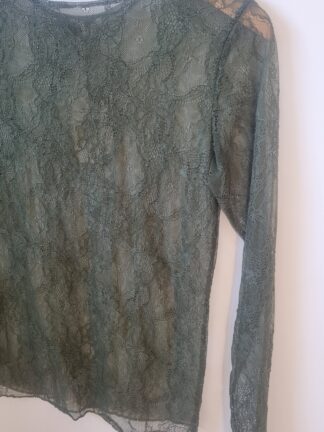 Top femme en dentelle vert kaki manches longues motif floral